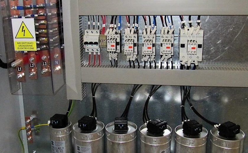 انفجار و آتش‌ سوزی خازن در بانک‌ های خازنی: دلایل، پیشگیری و راهکارها